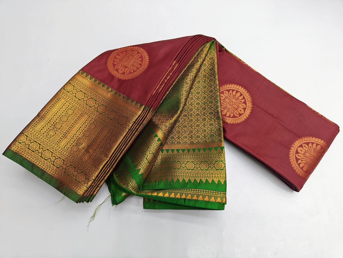 Fancy Border SOFT SILK Sarees _🌺