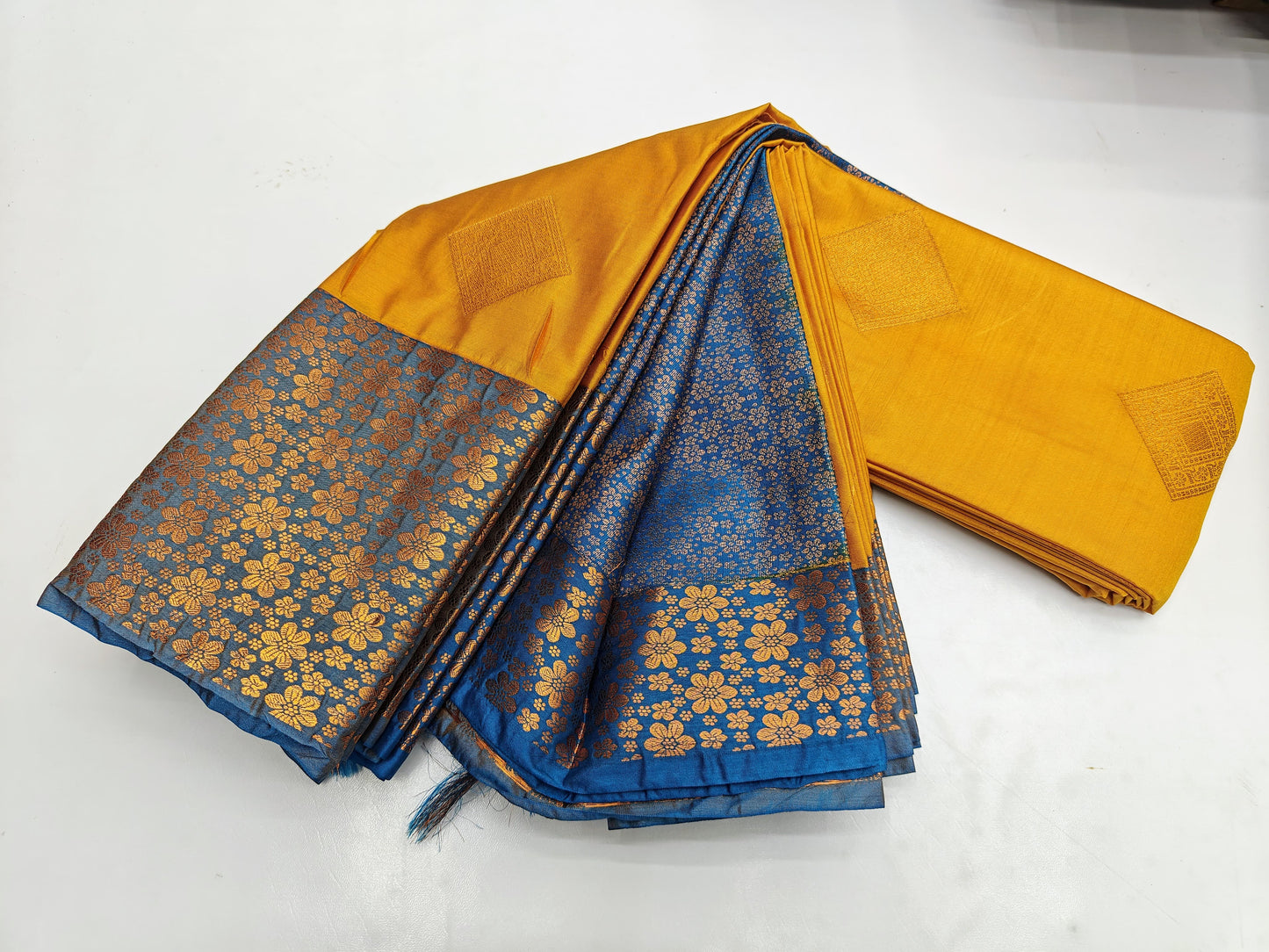 🌺 _Fancy Border SOFT SILK Sarees _🌺