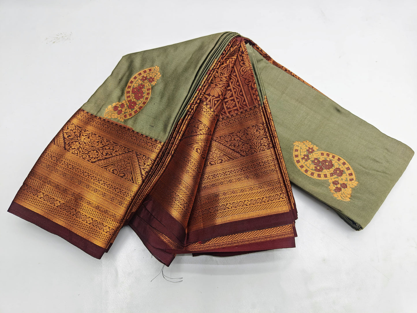 🌺 _Fancy Border SOFT SILK Sarees _🌺