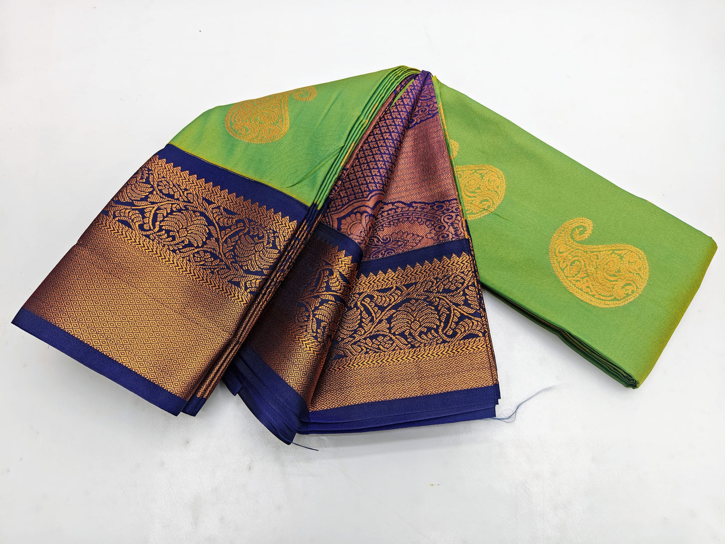 🌺 _Fancy Border SOFT SILK Sarees _🌺