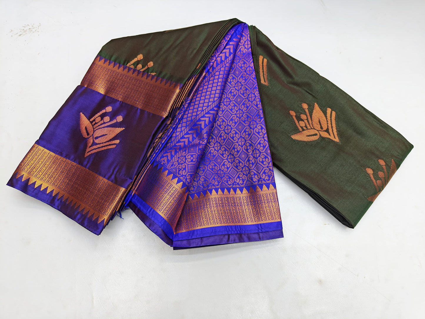 🌺 _Fancy Border SOFT SILK Sarees _🌺