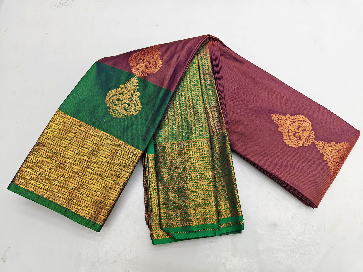 🌺 _Fancy Border SOFT SILK Sarees _🌺