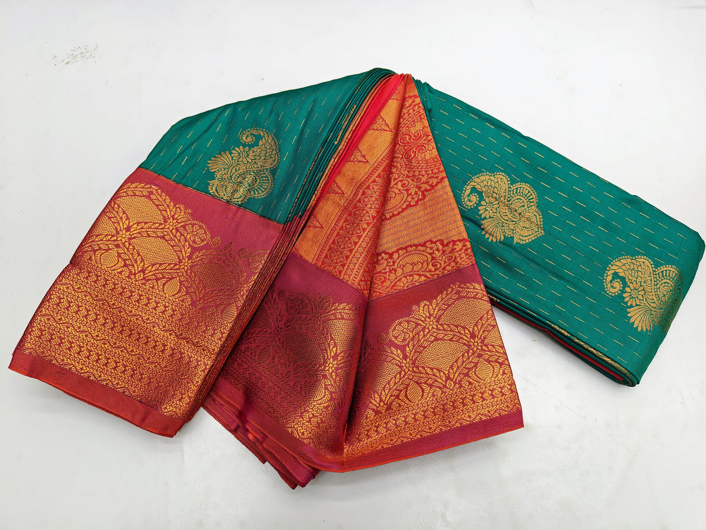 🌺 _Fancy Border SOFT SILK Sarees _🌺