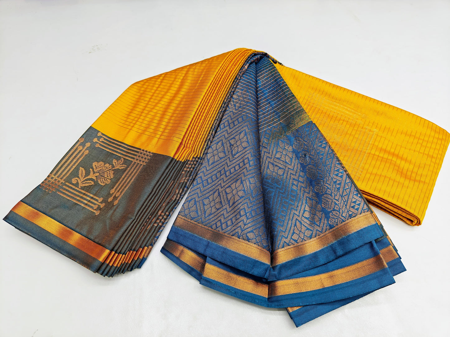 🌺 _Fancy Border SOFT SILK Sarees _🌺