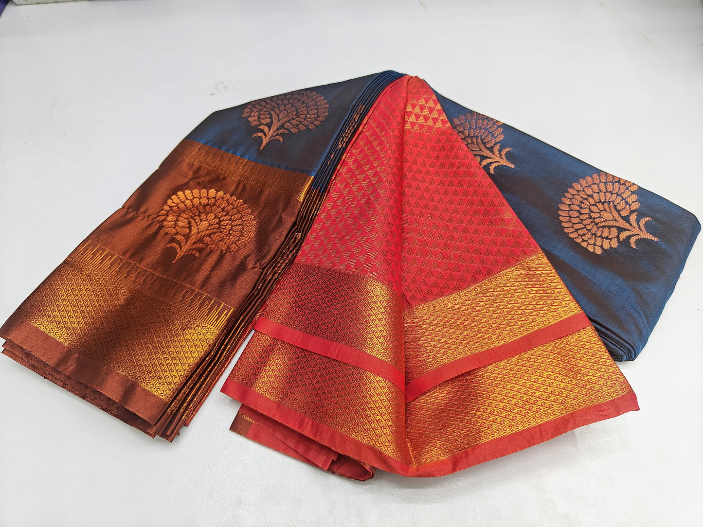 🌺 _Fancy Border SOFT SILK Sarees _🌺