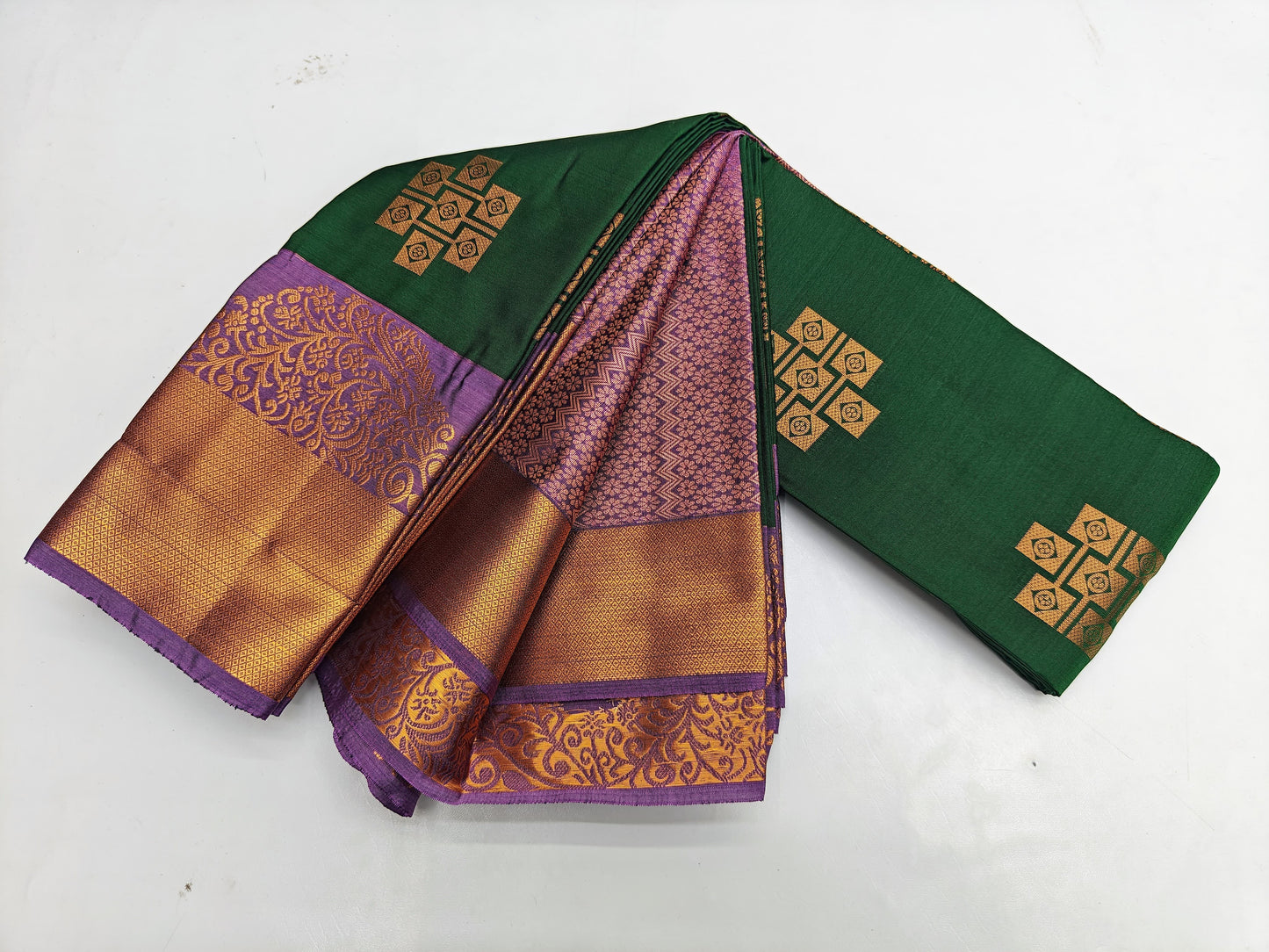🌺 _Fancy Border SOFT SILK Sarees _🌺