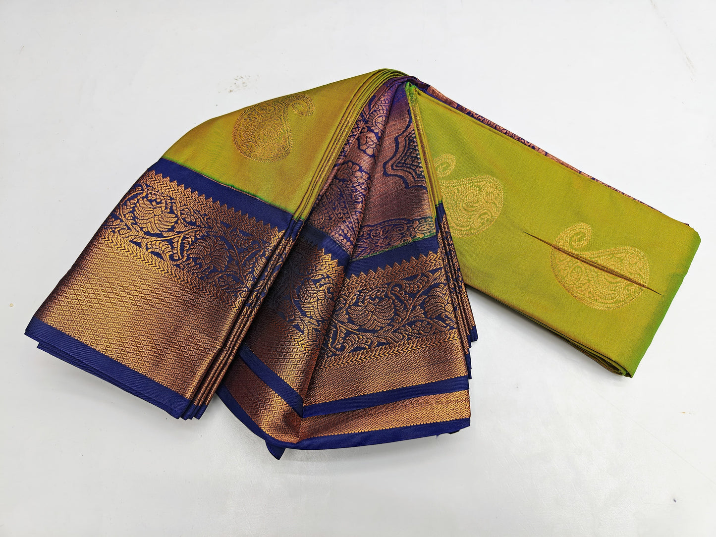 🌺 _Fancy Border SOFT SILK Sarees _🌺