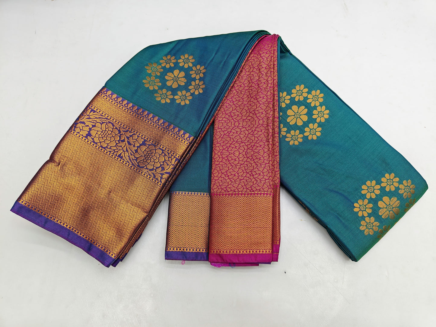 🌺 _Fancy Border SOFT SILK Sarees _🌺