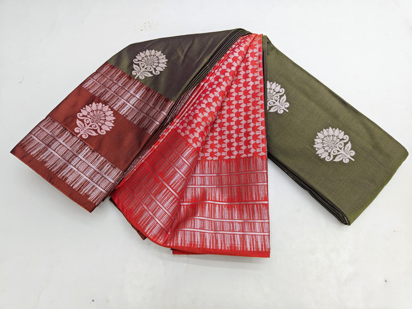 🌺 _Fancy Border SOFT SILK Sarees _🌺