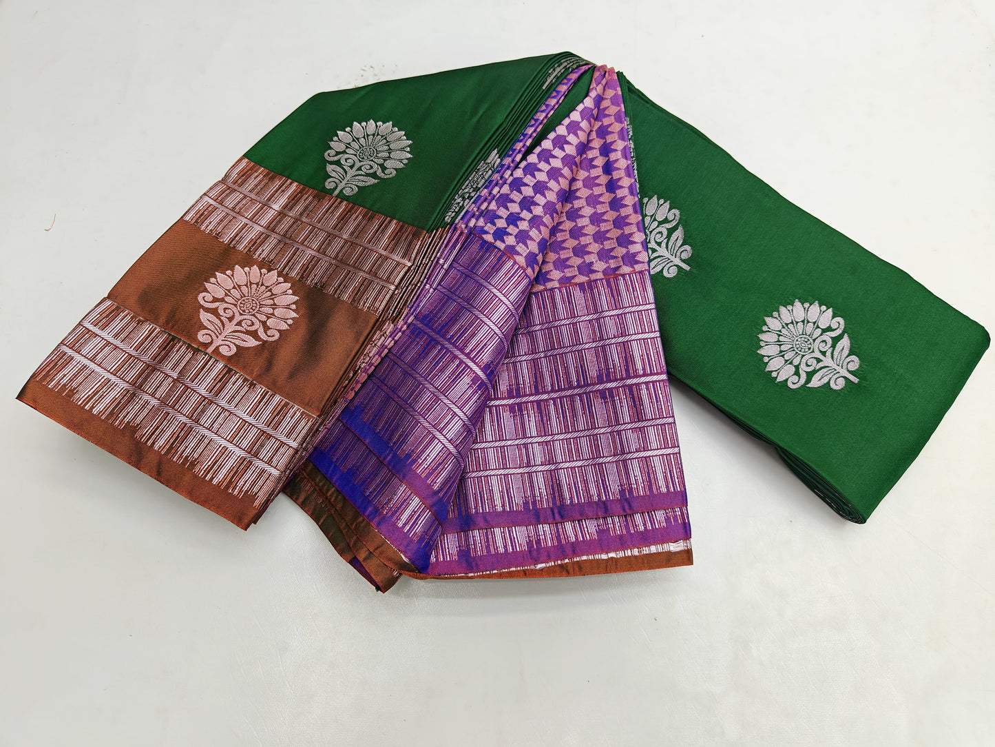 🌺 _Fancy Border SOFT SILK Sarees _🌺