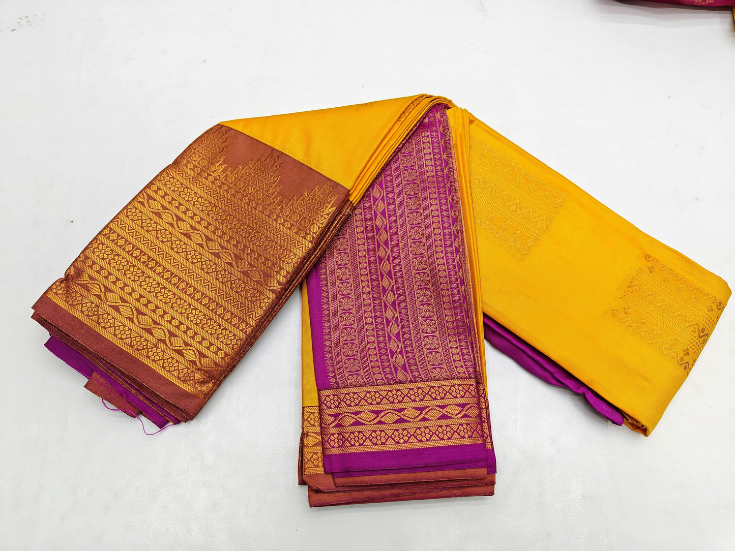 🌺 _Fancy Border SOFT SILK Sarees _🌺