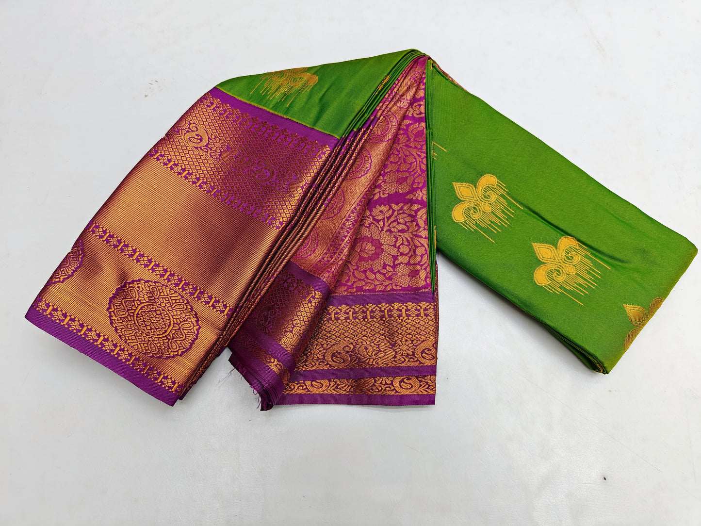🌺 _Fancy Border SOFT SILK Sarees _🌺