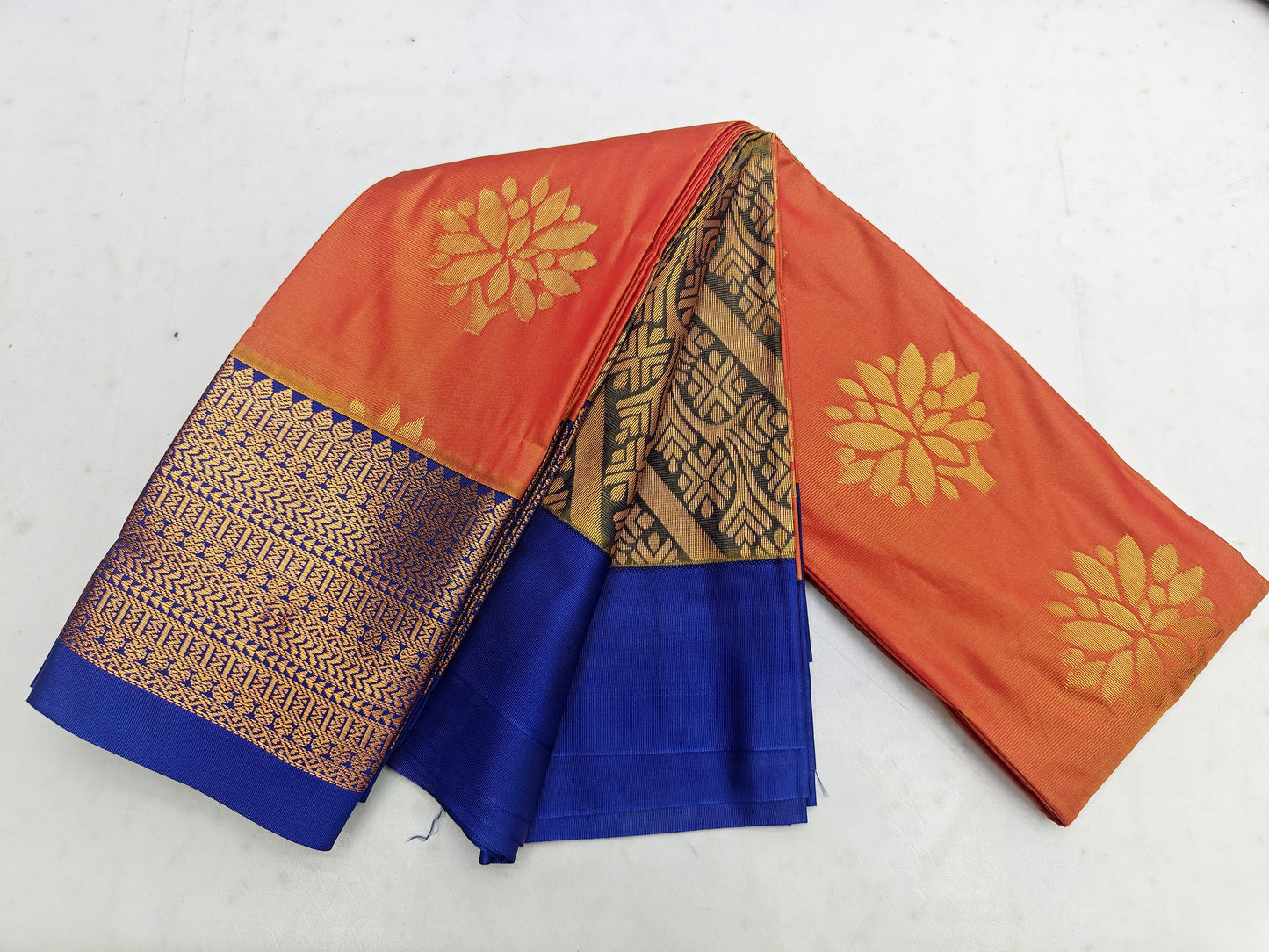 🌺 _Kuttu Border SOFT SILK Sarees _🌺