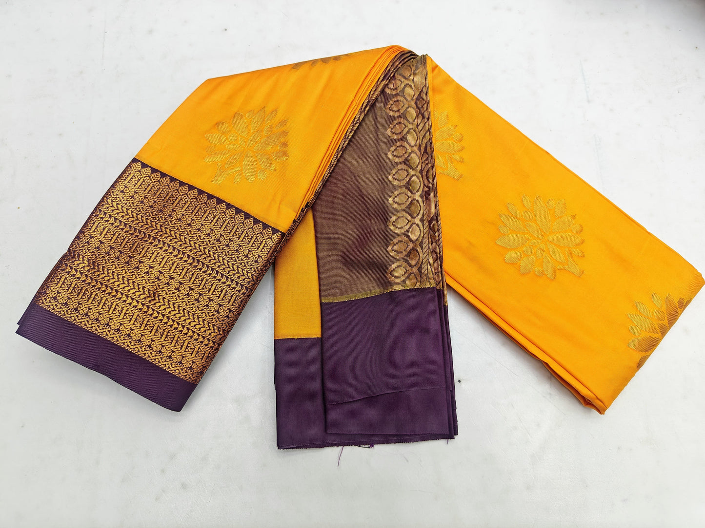 🌺 _Kuttu Border SOFT SILK Sarees _🌺