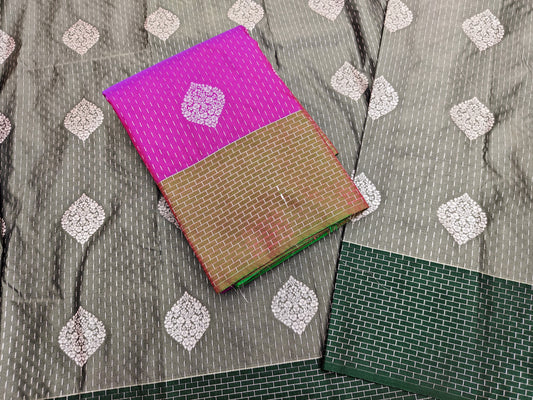 🌺 _Pink Sliver Zari SOFT SILK Sarees _🌺