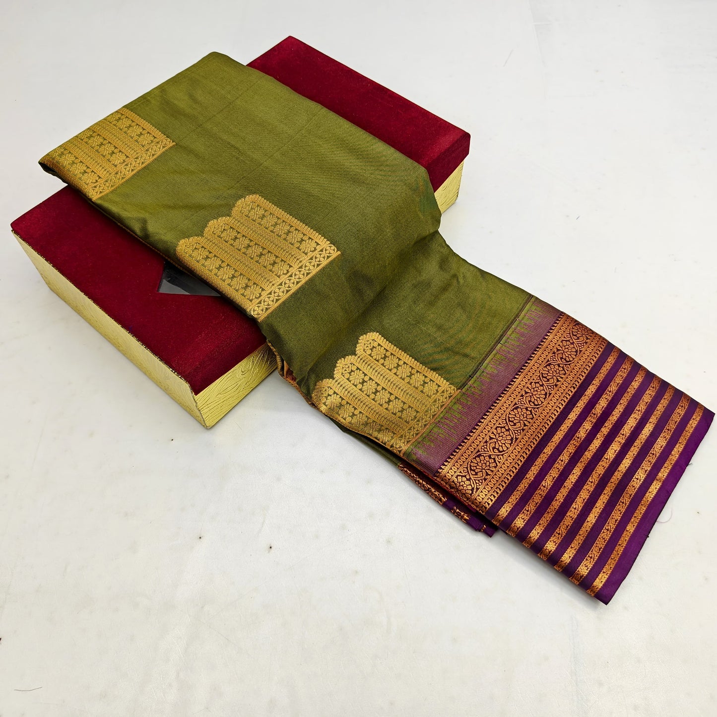 🌺 _Pink copper Zari SOFT SILK Sarees _🌺