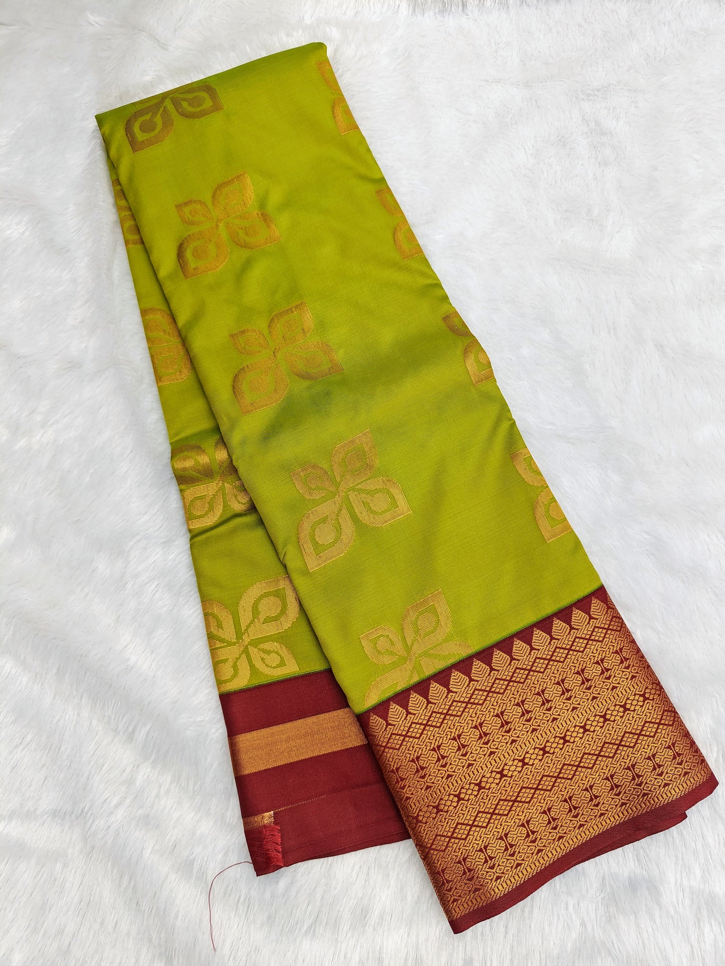 🌺 *_ kuttu Border SOFT SILK Sarees _*🌺